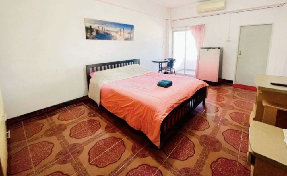 Earth Mansion 3 estrellas en Nakhon Pathom