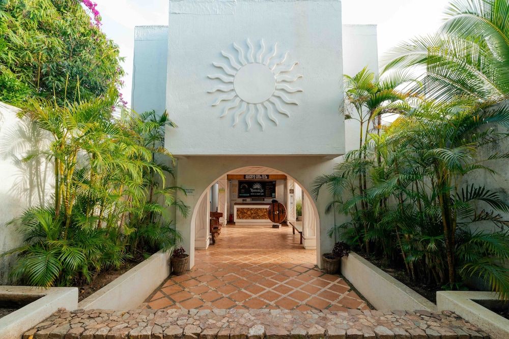 Marina del Sol Resort & Yacht Club