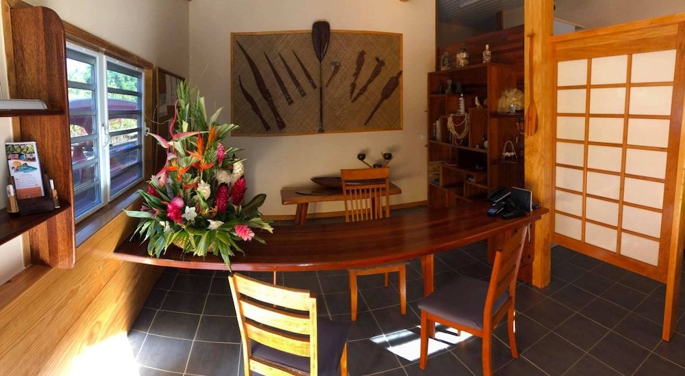 Bora Bora Holiday's Lodge and Villa 3