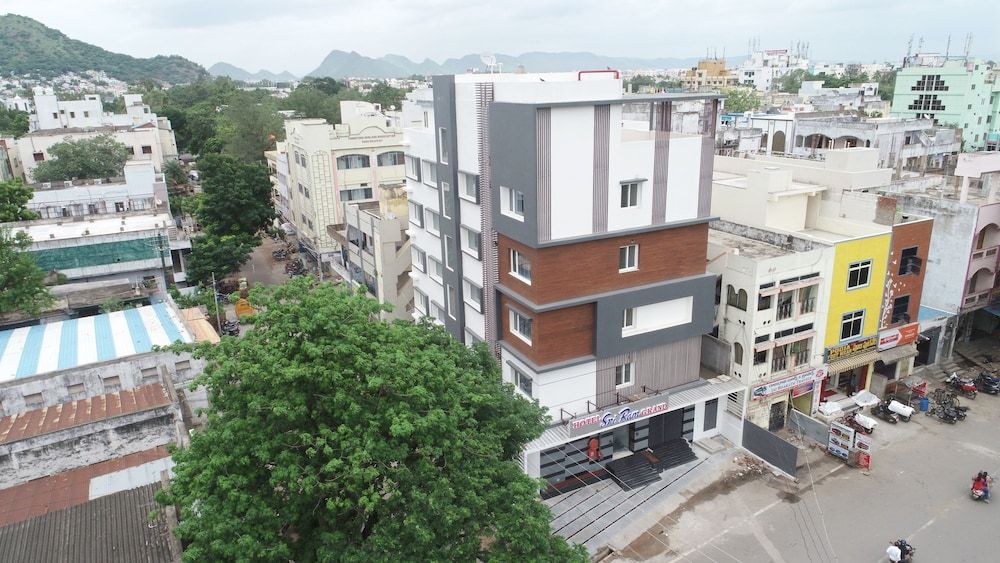 Hotel Sri Ram Grand 3 estrellas en Vijayawāda
