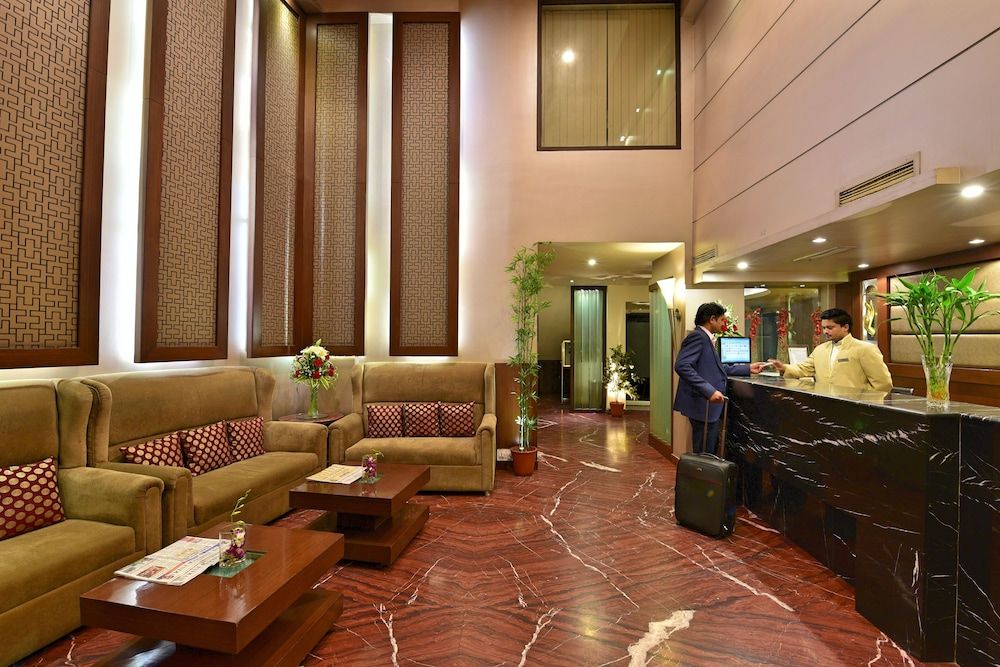 Hotel Surya Plaza 2