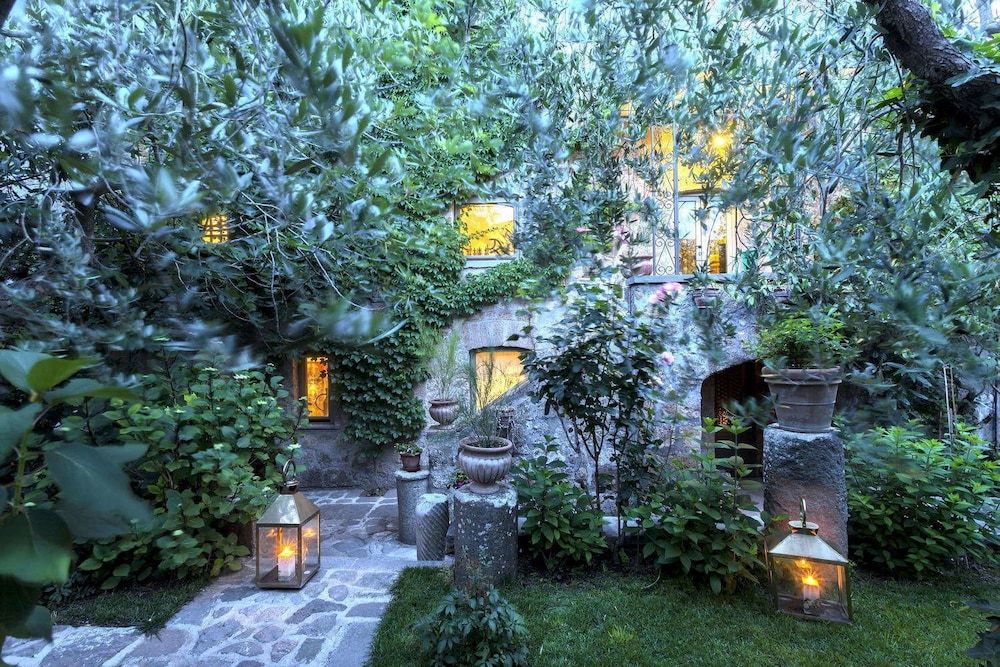 Corte della Maestà Antiche Residenze 1