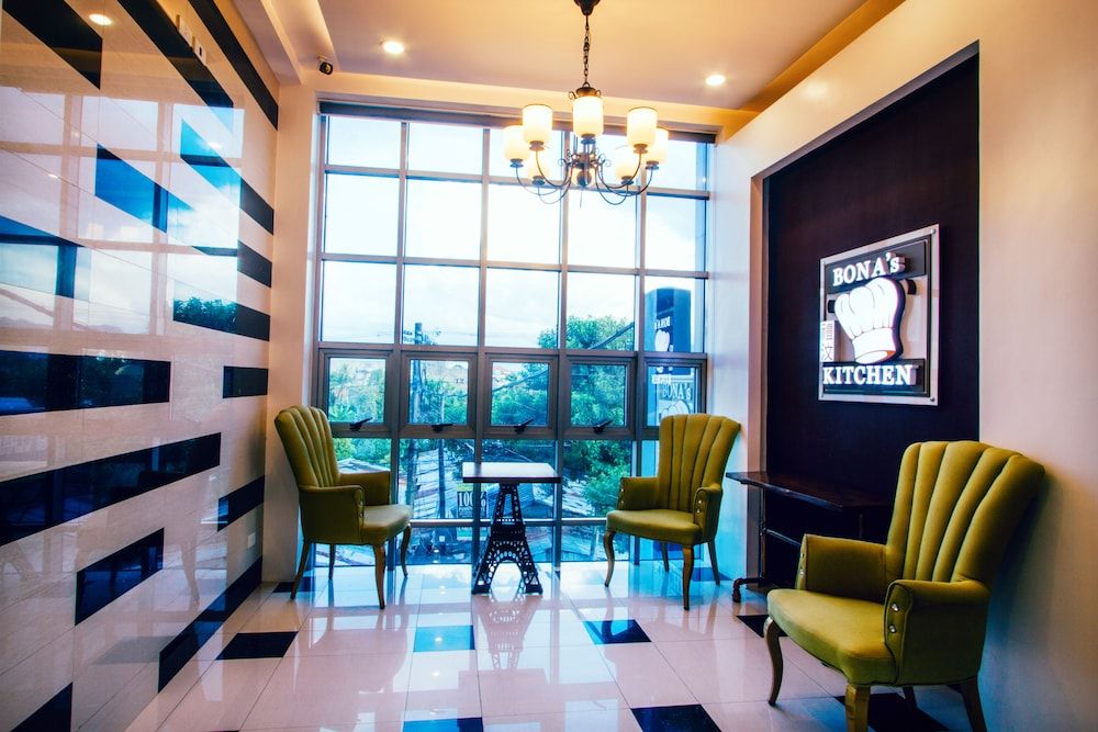 Facade by Hotel Fina 3