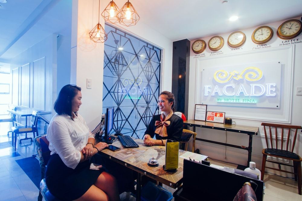 Facade by Hotel Fina 2