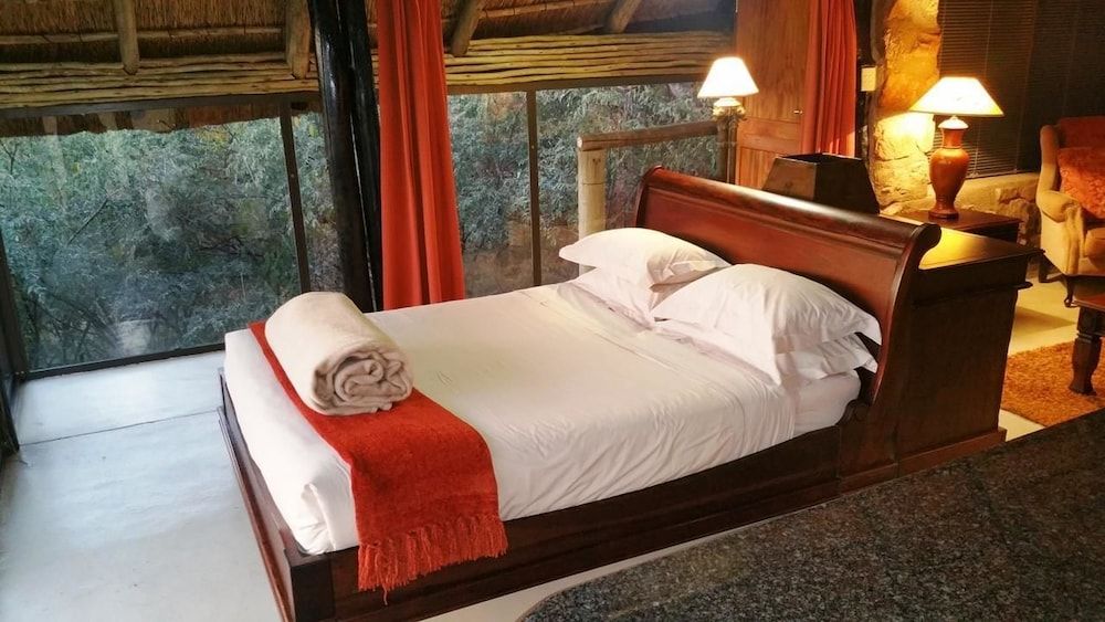 Thulani Game Lodge And Eco Estate 2