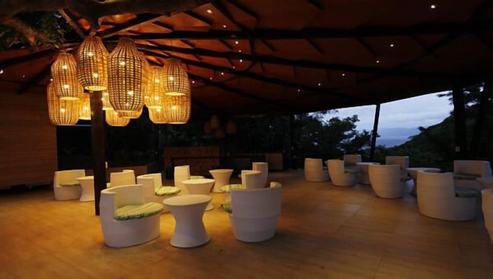 Tugawe Cove Resort 2