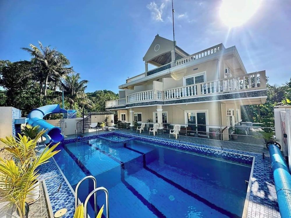 Dive Batanes Lodge and Restaurant