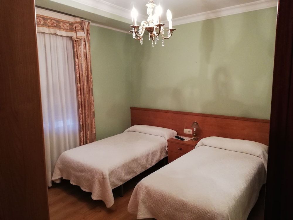 Hostal Restaurante La Cepa 3