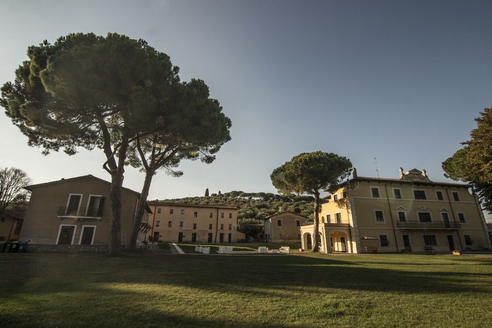 Isola Polvese Resort 1