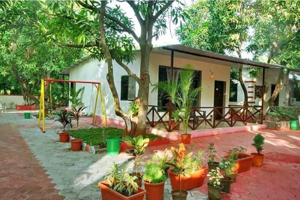 Van Vihar Farm & Resort