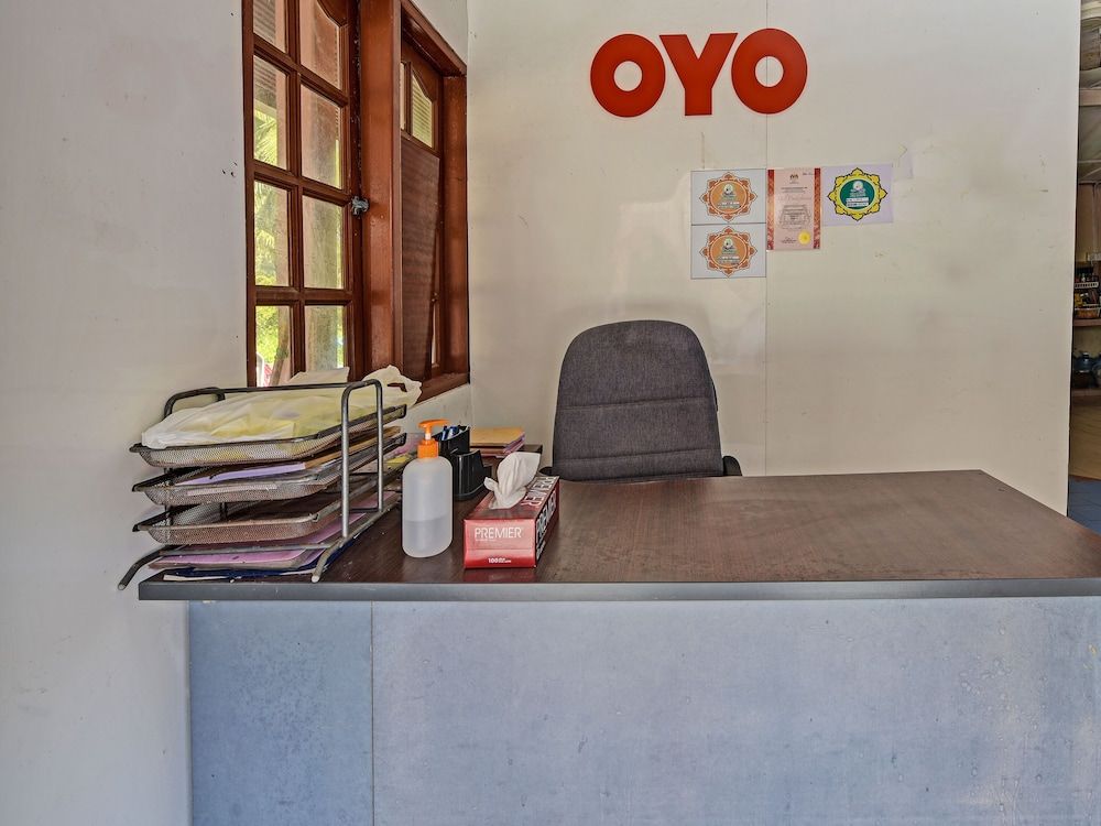 OYO 90278 Redzwan's Beach Resort 3