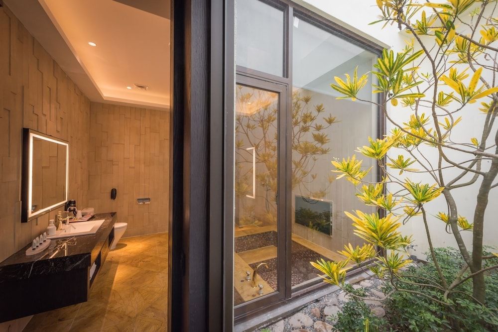 Green Palm 2