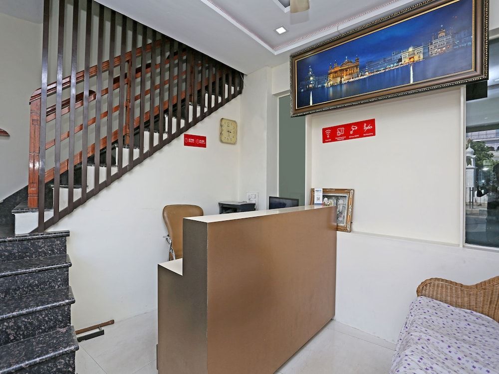 OYO 8590 Hotel Sea 3