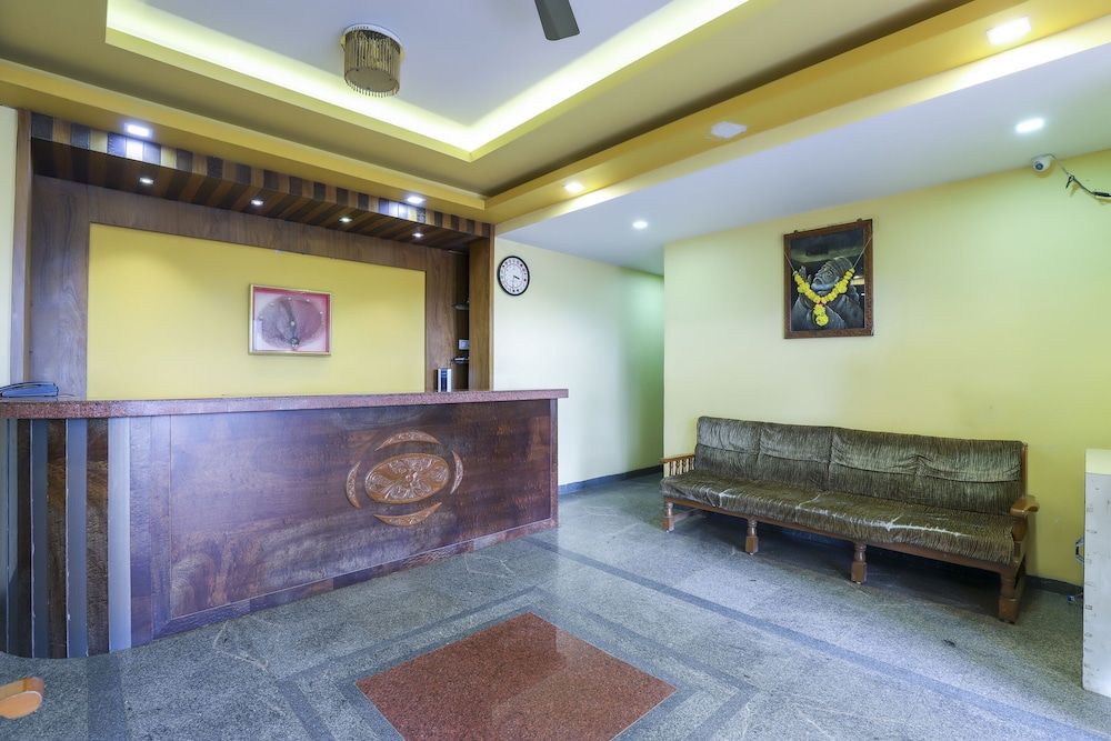 OYO 62100 Hotel Hill Top 3