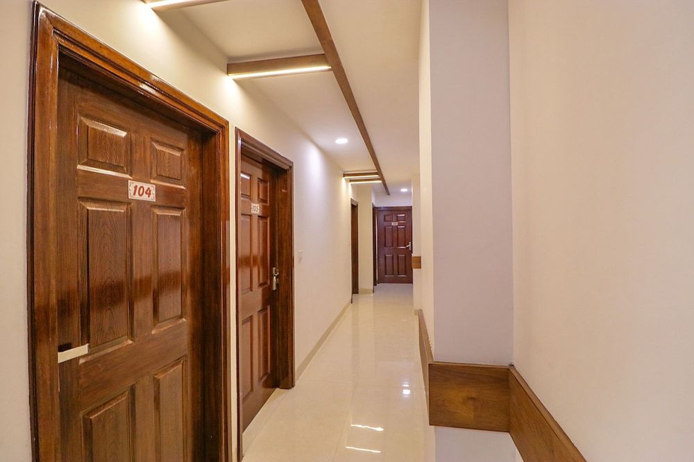 Fabhotel California Heights 2