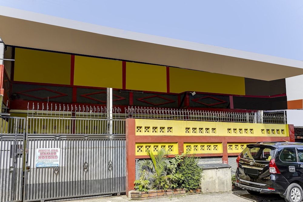 SPOT ON 91159 Kost Putrana Syariah -1 estrellas en Bandung