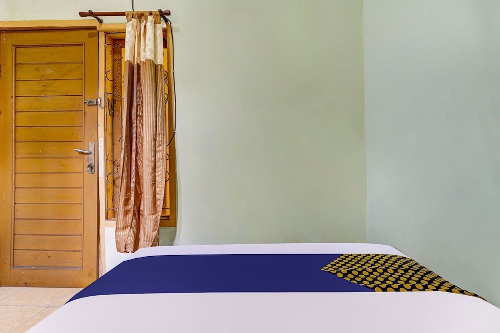 SPOT ON 91159 Kost Putrana Syariah 3
