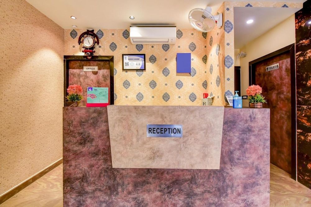 Hotel Frontier Royal 3