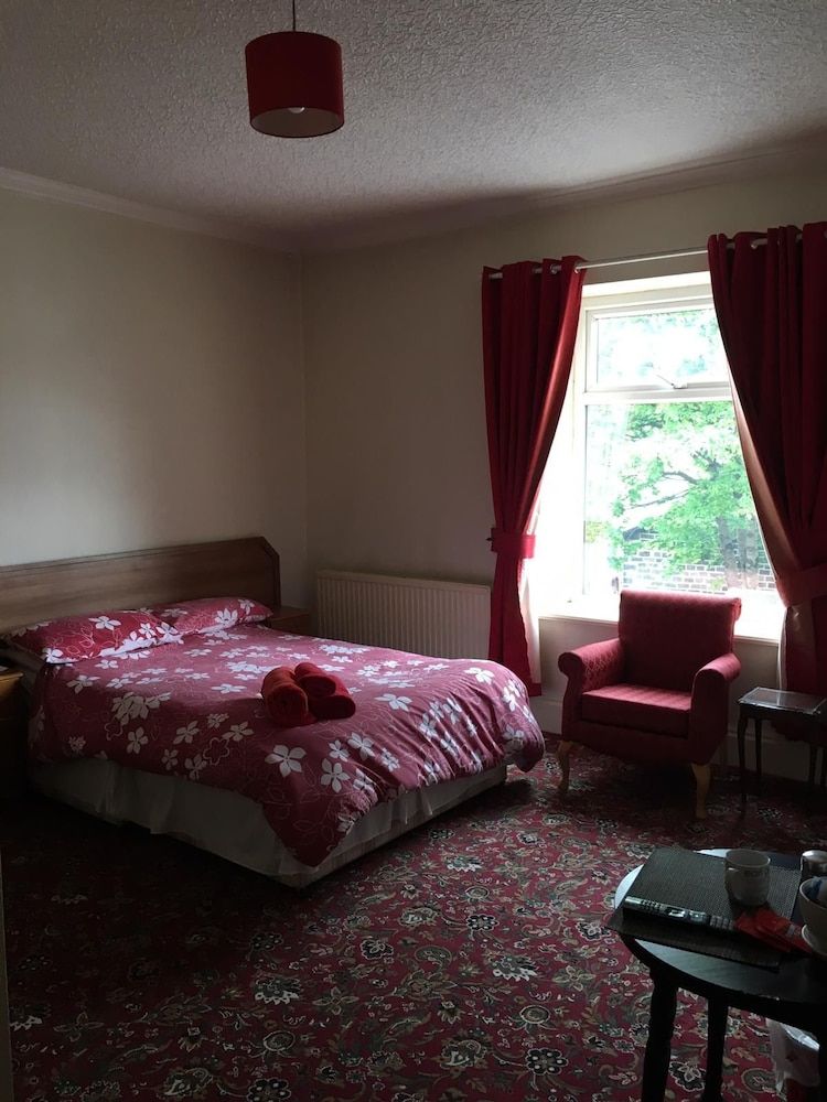 The Sportsman Whitworth 2