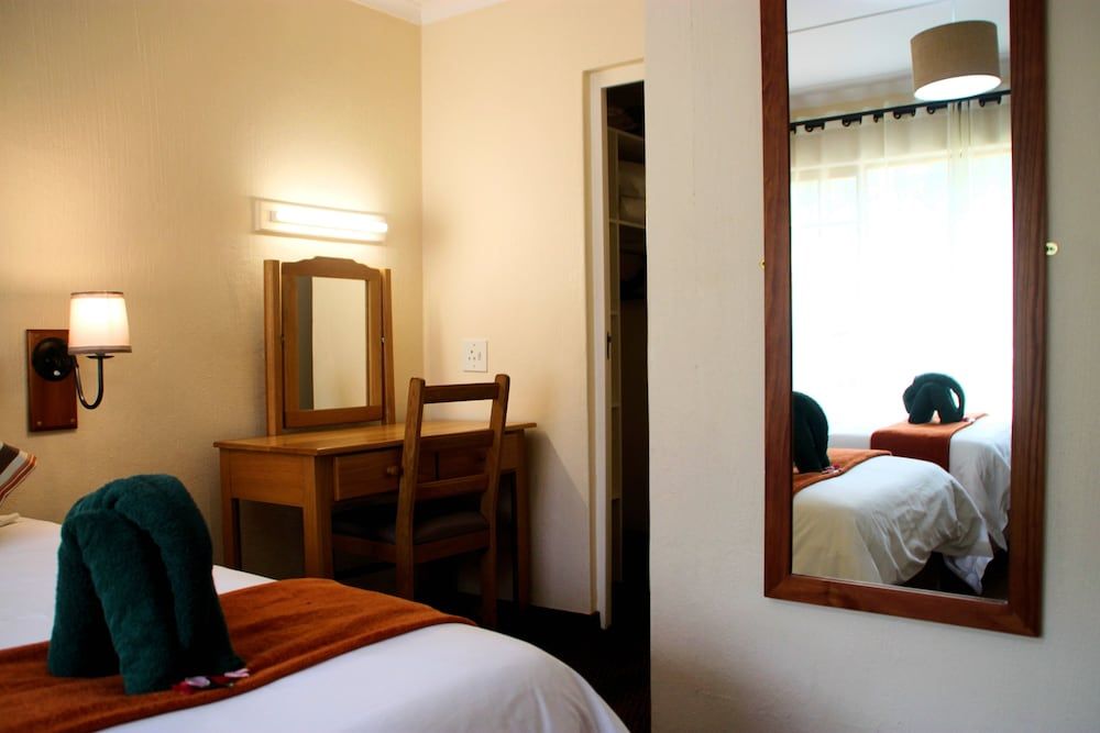 Riverbend Chalets Self Catering 2