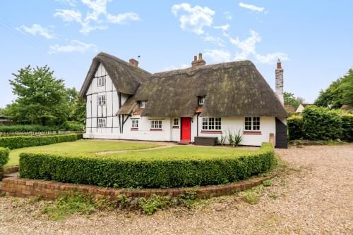 Yew Tree Cottage- Sleeps 12 Garden & Pet-Friendly 4 étoiles à Newport Pagnell