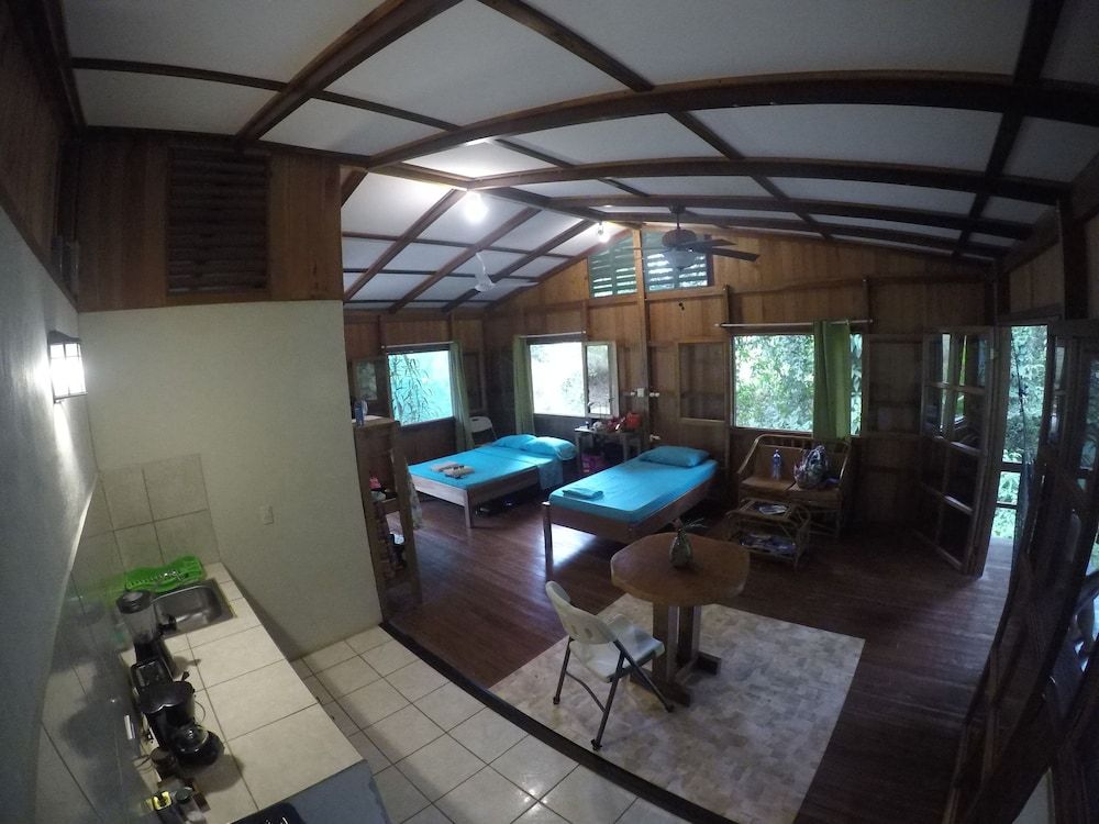 Cabañas Bajo Bosque Drake