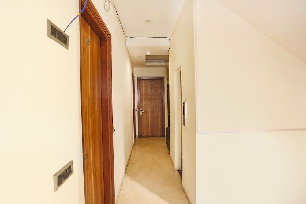Fabhotel Royal Touch 3