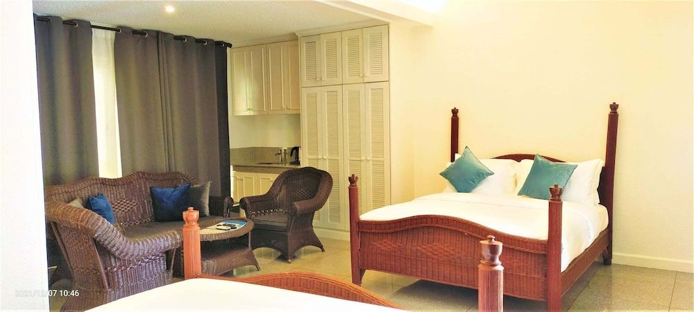 Chateau Bleu Resort 3