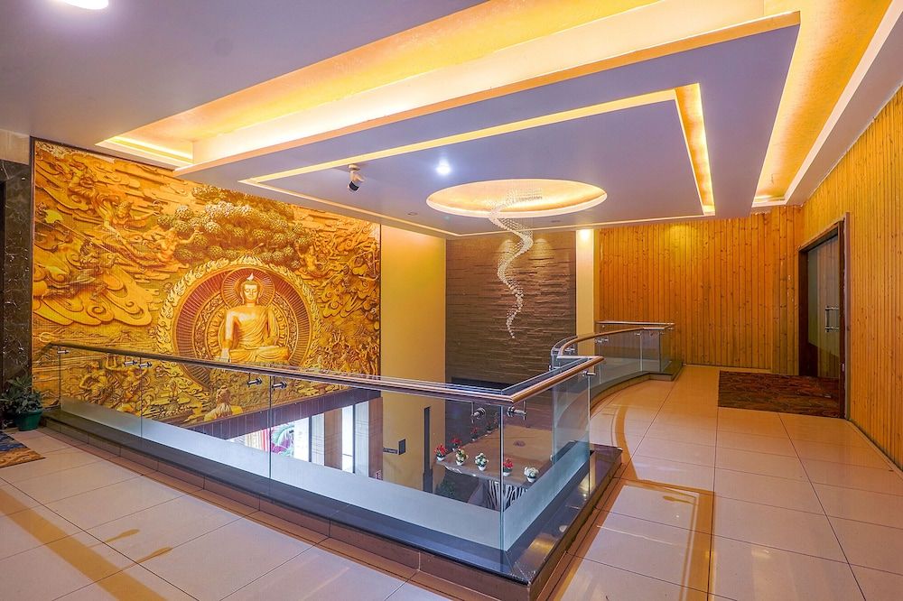 Fabhotel Prime Z Grand 2