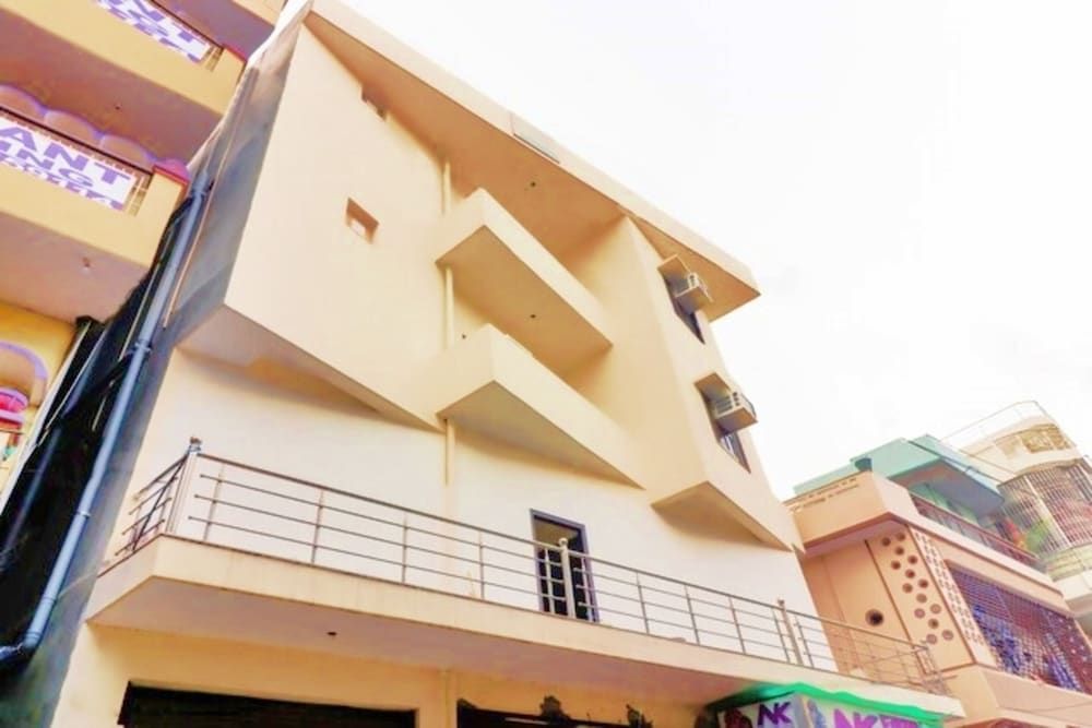 Hotel Station View Mughalsarai by ShriGo Hotels 1