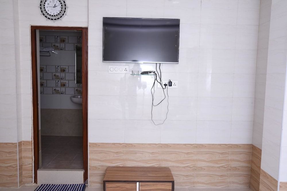 K N Gupta Residency 2