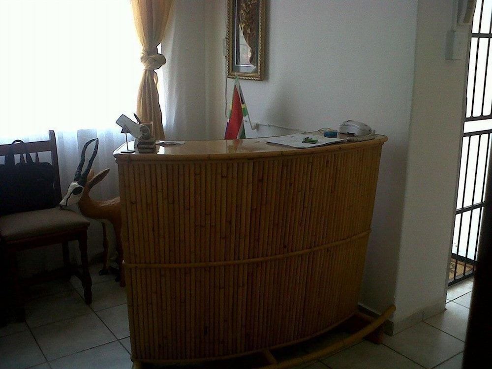 Roba Monakedi Guest Lodge 2