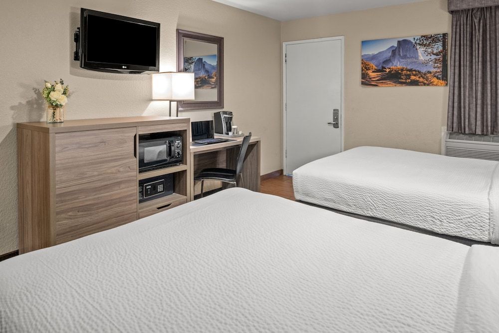 Buck Meadows Lodge 3