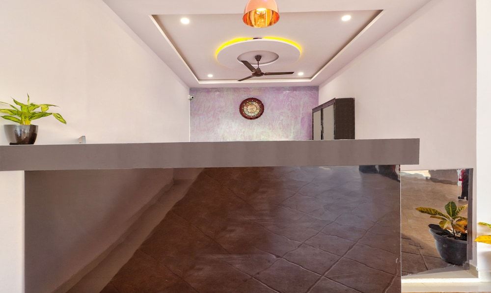 Itsy Hotels Carnival Inn 3