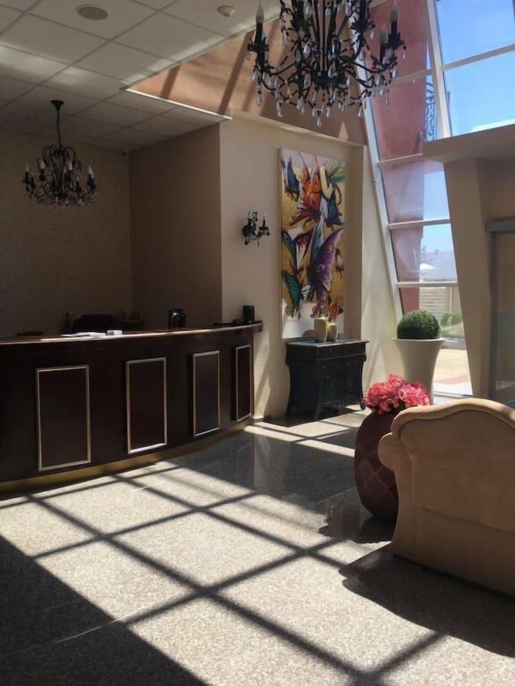 Red Hotel - Lozenetz 3