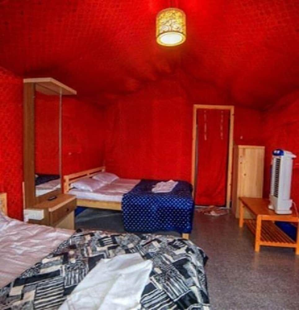 Peacock's Crest Resort 3