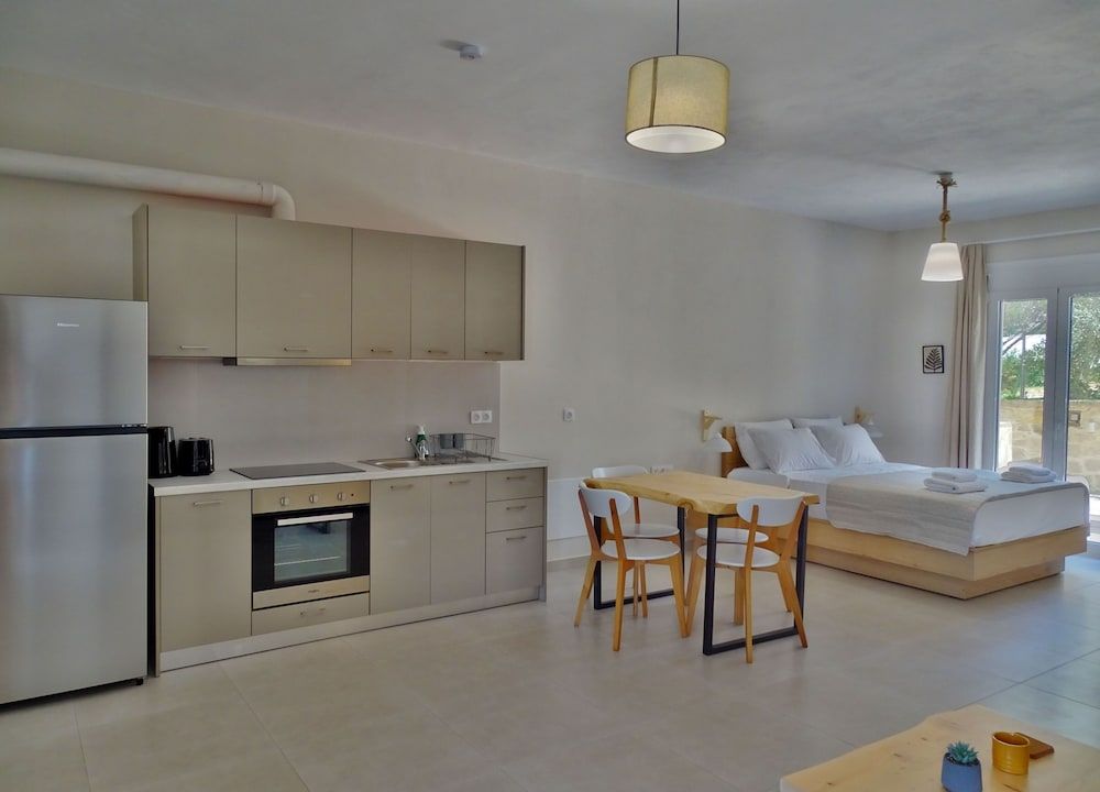 Lyrids Apartments 3