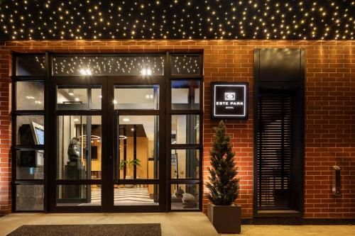 -- ESTE PARK HOTEL -- part of Urban Chic Luxury Design Hotels - Parking & Compliments - next to Shopping & Dining Mall Plovdiv 2