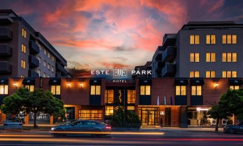 -- ESTE PARK HOTEL -- part of Urban Chic Luxury Design Hotels - Parking & Compliments - next to Shopping & Dining Mall Plovdiv 4 estrellas en Plovdiv