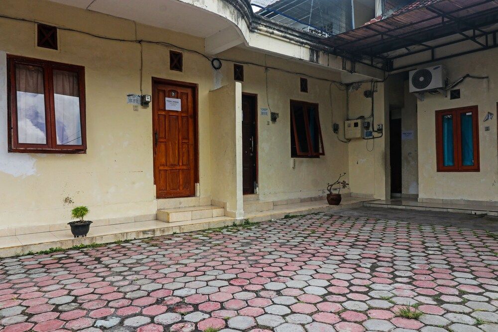 Collection O 91684 Pondok SyariahNearMookiland Park Bali 2