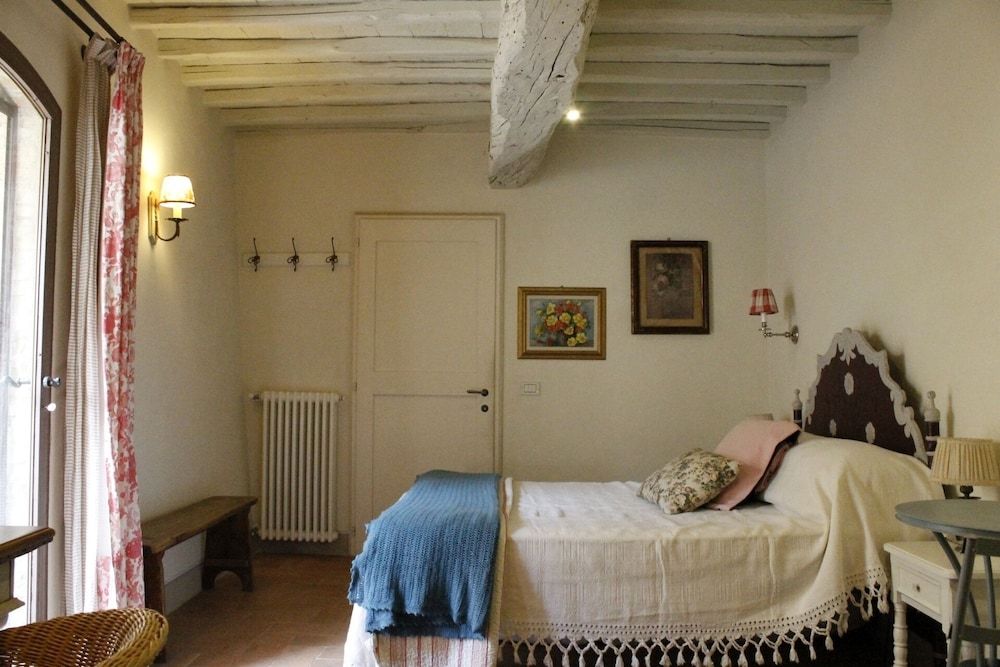 Private Room in small medieval borgo 3