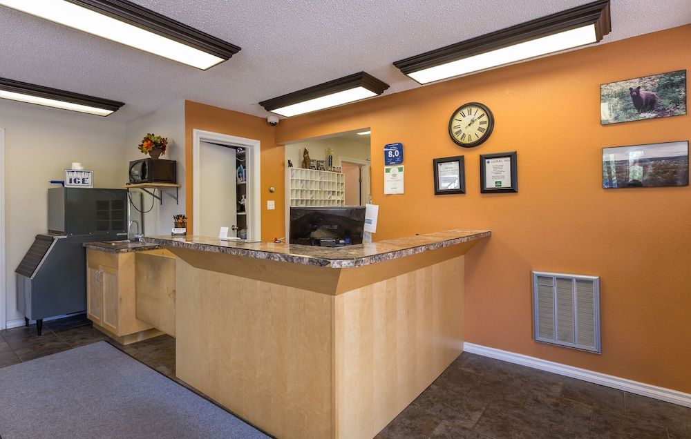 Carmel Inn 2