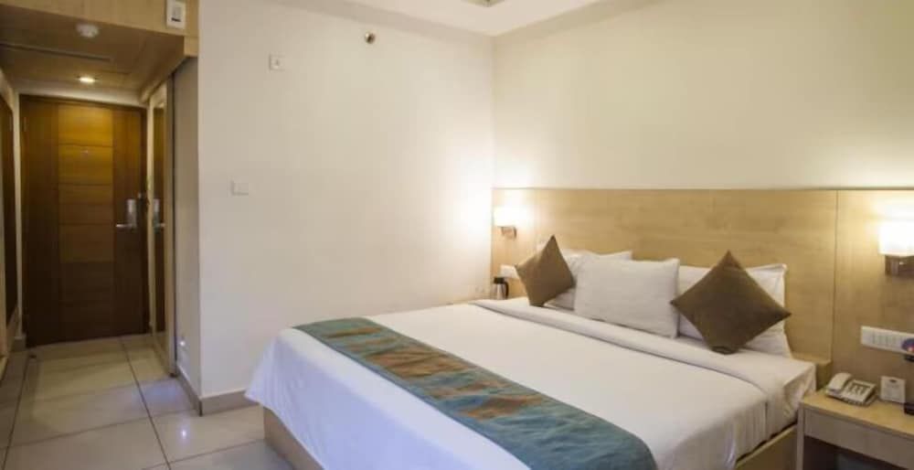 Hotel Southern Grand 2