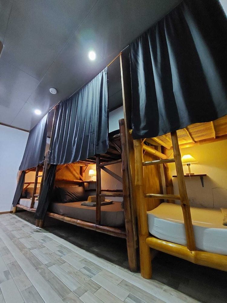 Ohlala Hostel 3