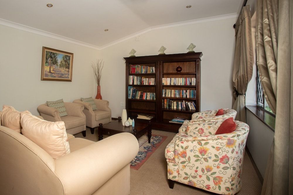 Whispering Pines Country Estate 3