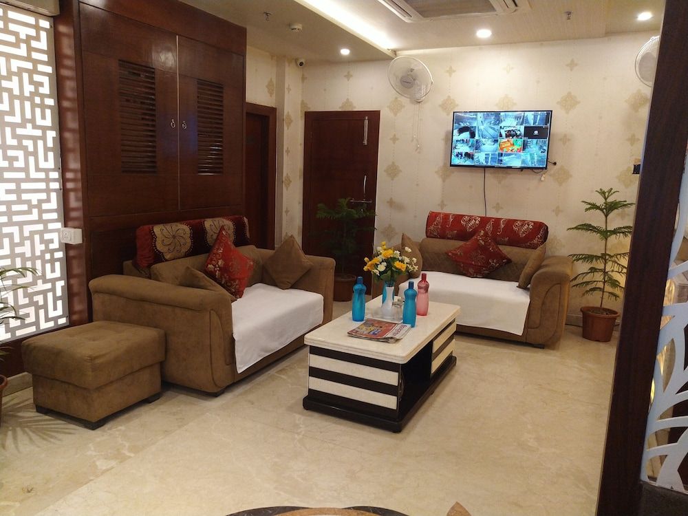 Hotel Midcity 1