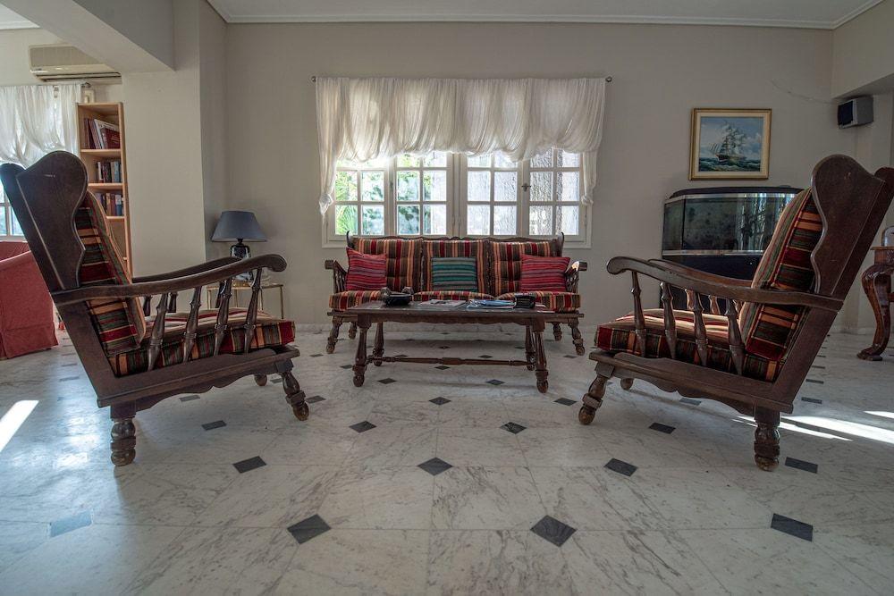 Apollo Beach Hotel 3