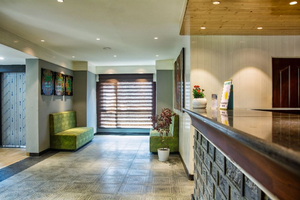 Sumitel Vista 800m from Mall Road 2