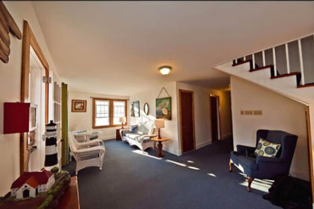 Lankford Hotel and Lodge 2