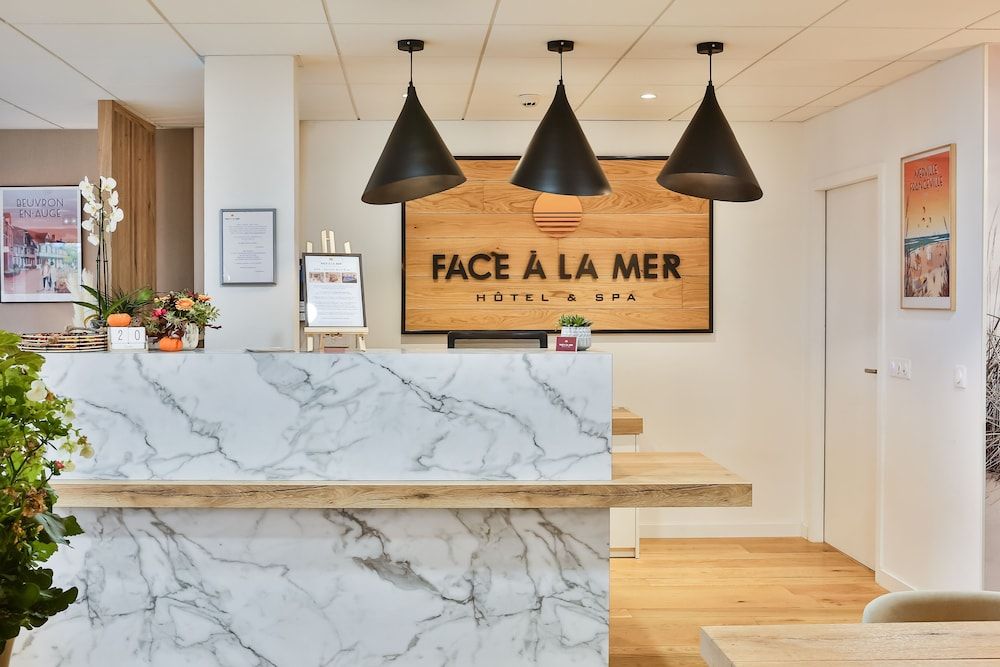 Hôtel Spa Face à la Mer 2